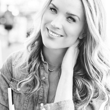 Marie Serneholt - Magazine and Social Media Collection in fb_img_1529332328224.jpg - hidden celebrity photo